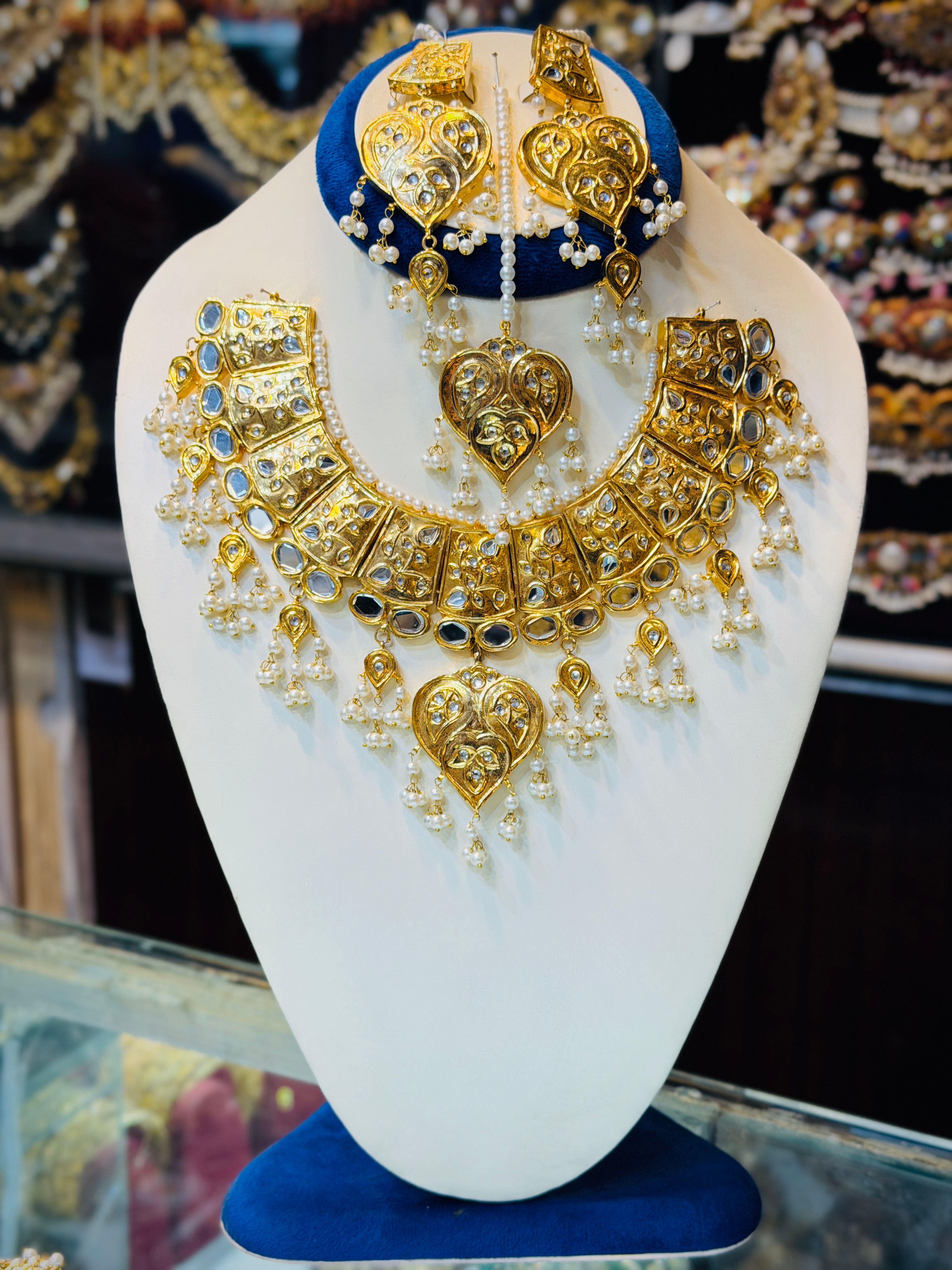 Kundan Necklace Set (Leaf Design)