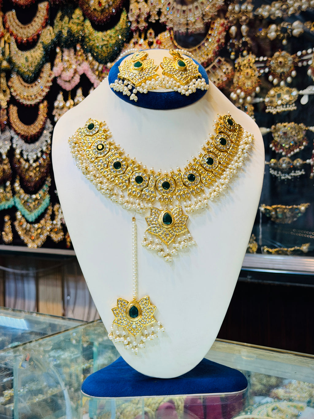 Kundan Necklace Set