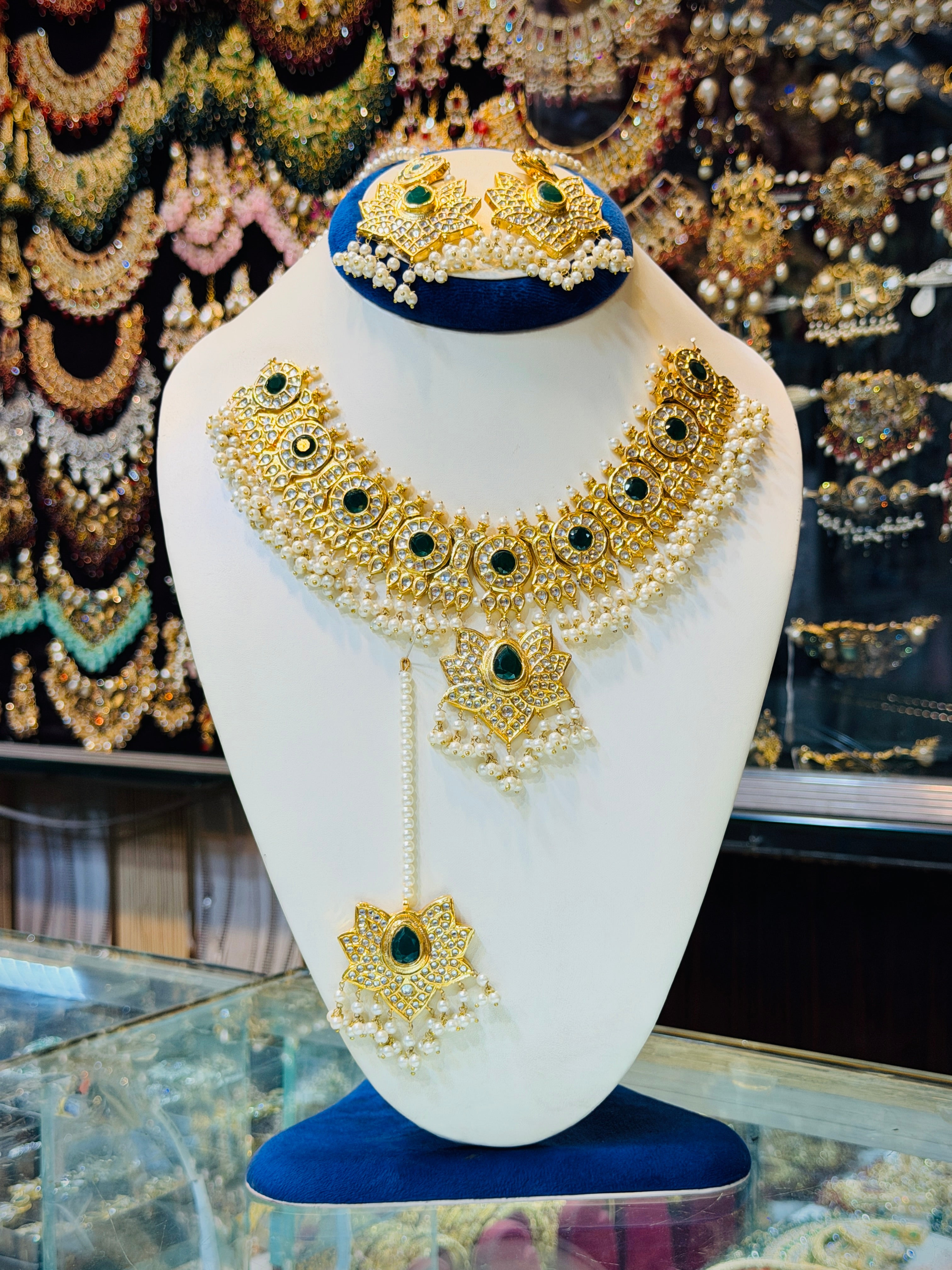 Kundan Necklace Set
