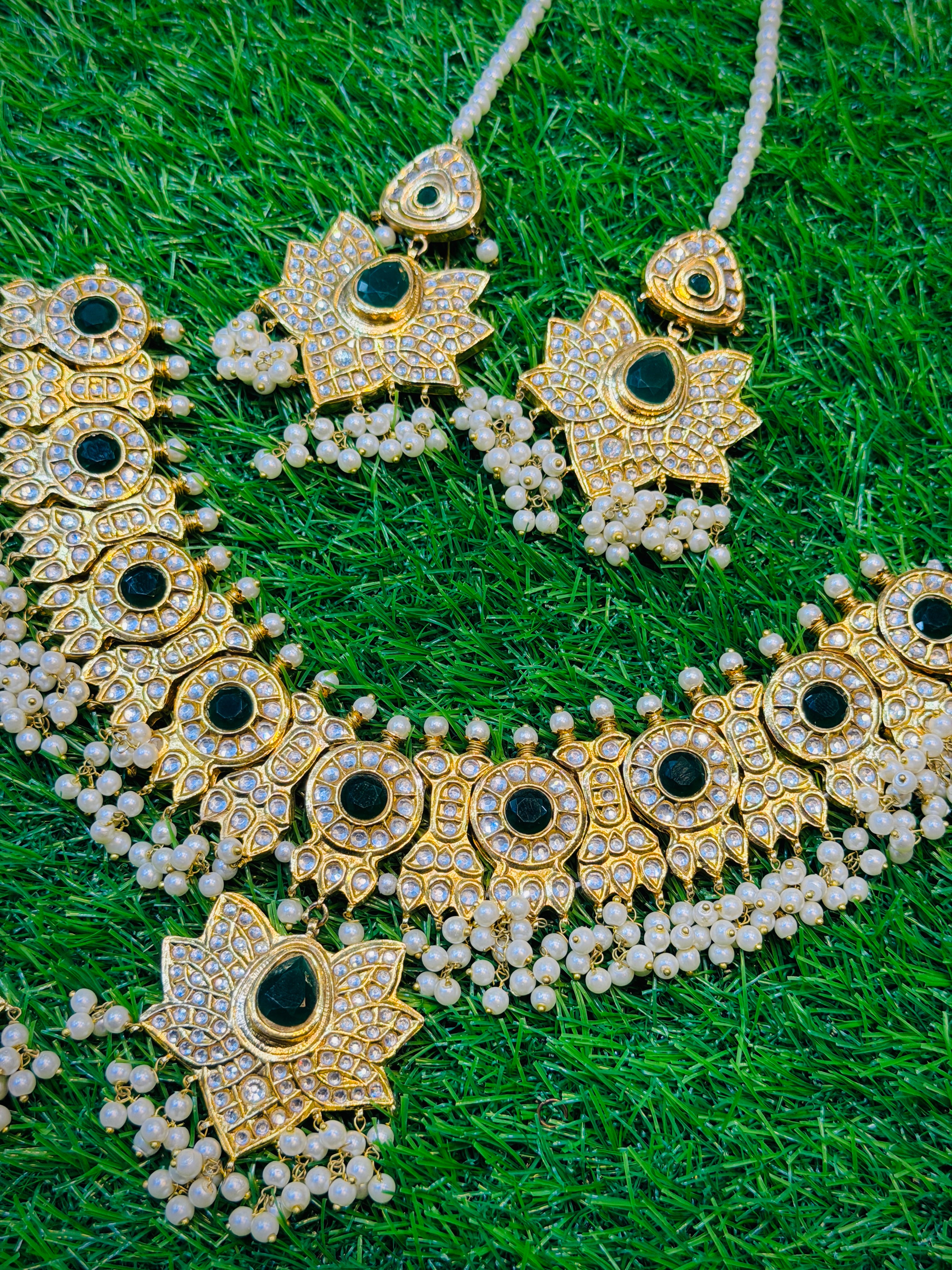 Kundan Necklace Set