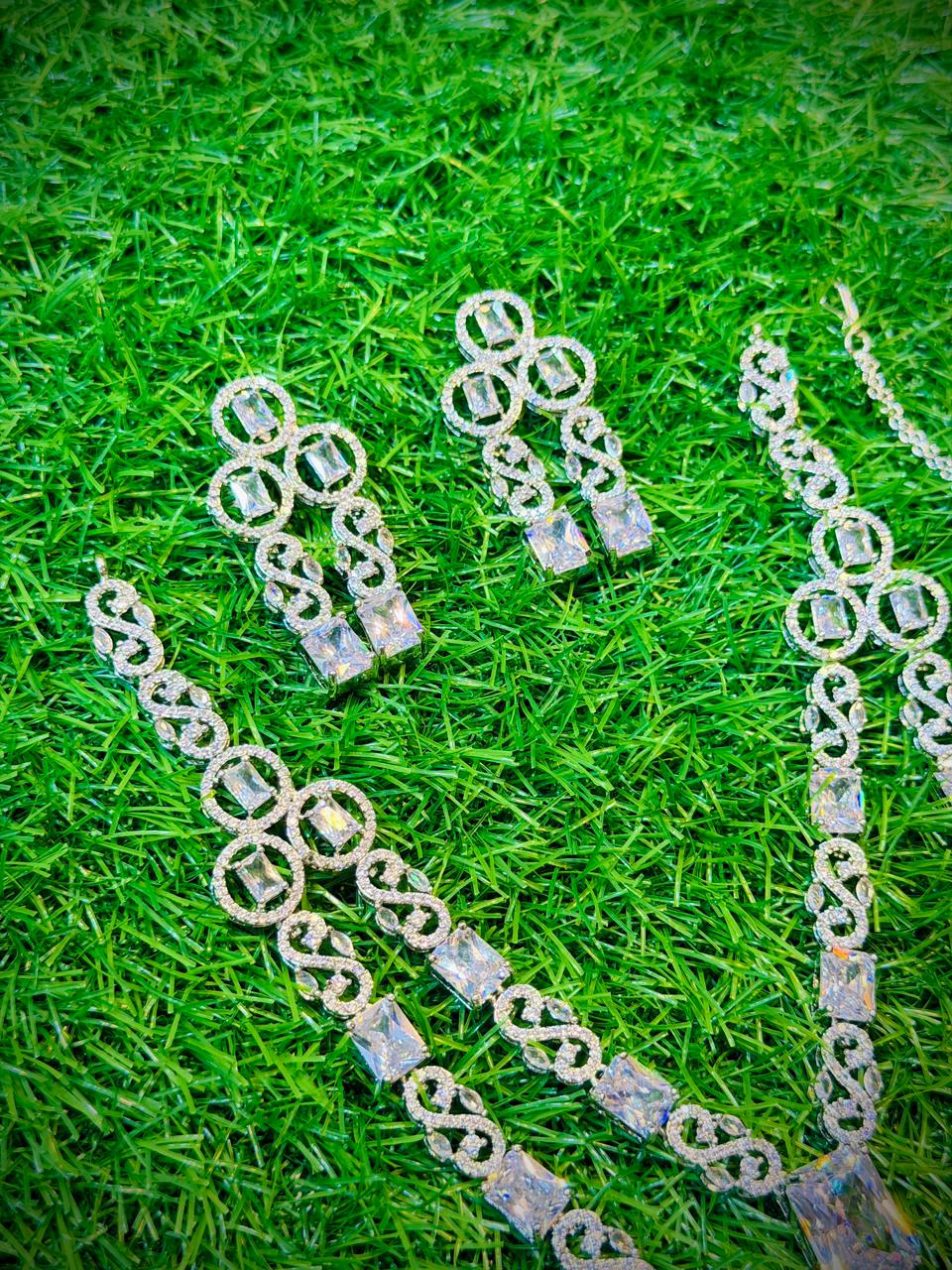 One Carat, 2 Layer Stylish Necklace With Color Options