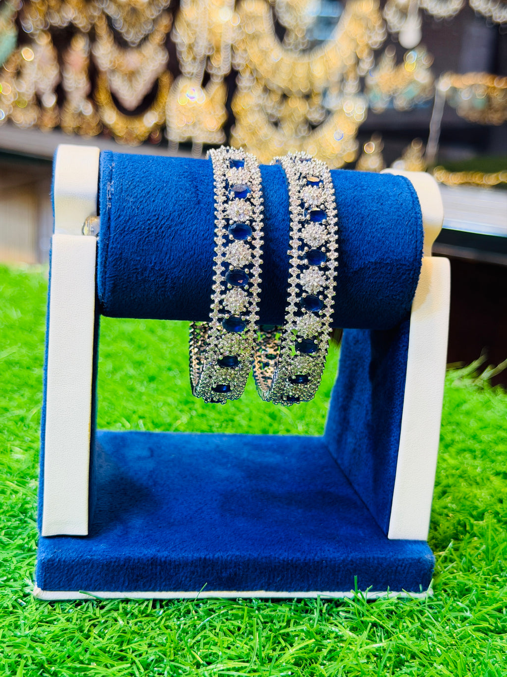 Beautiful shape karha design