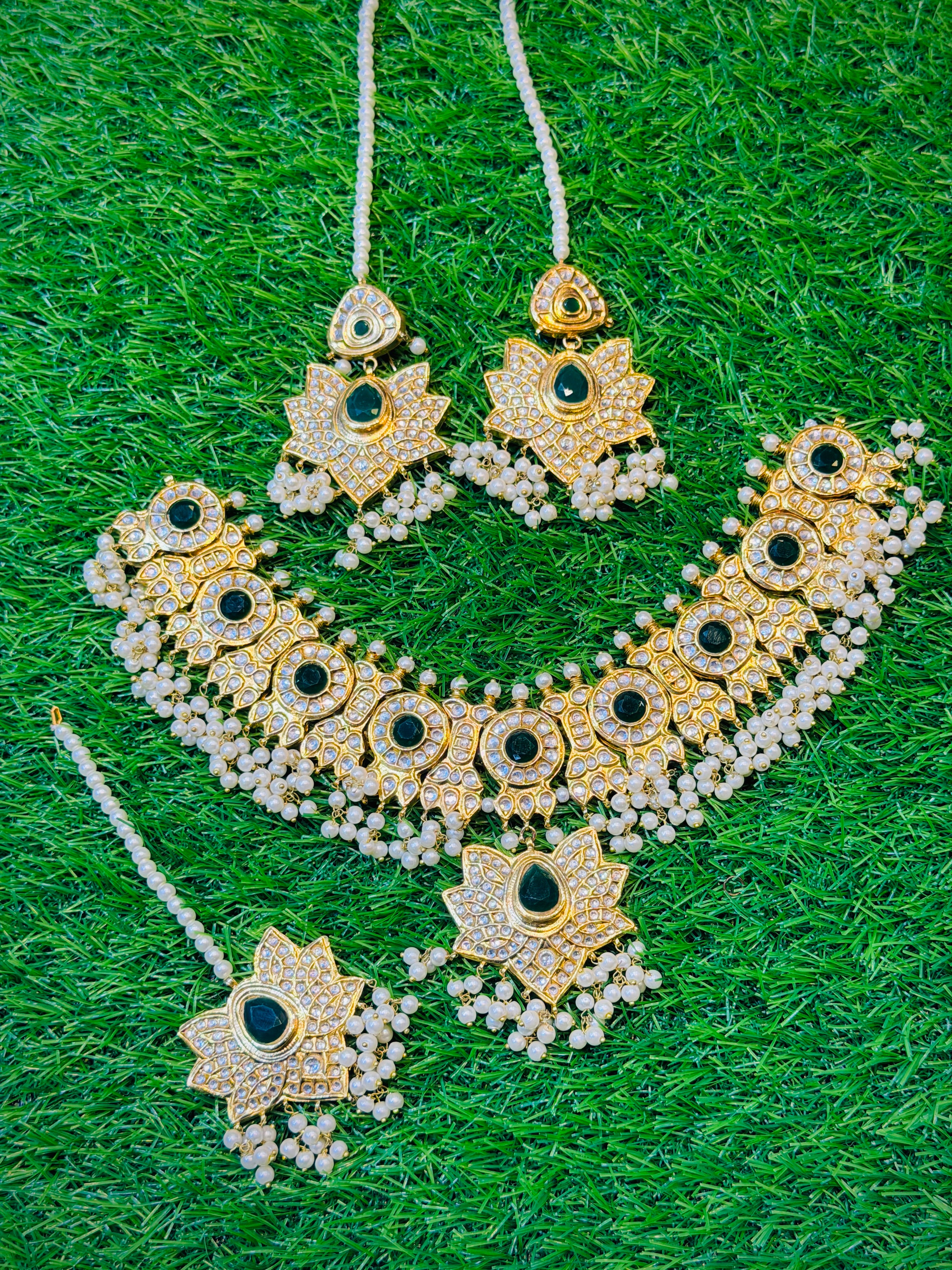 Kundan Necklace Set
