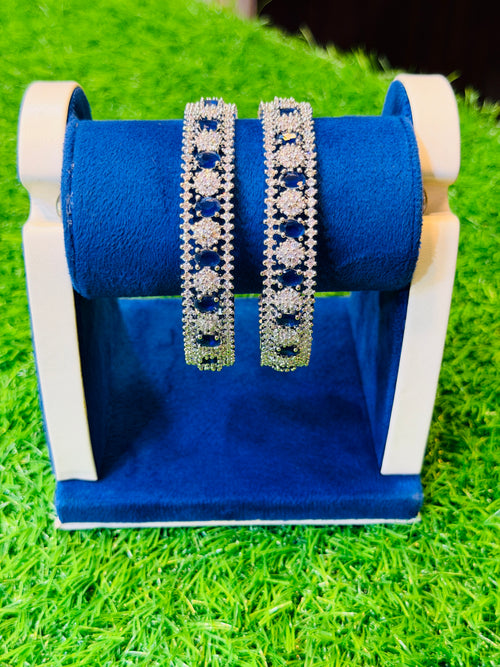 Beautiful shape karha design
