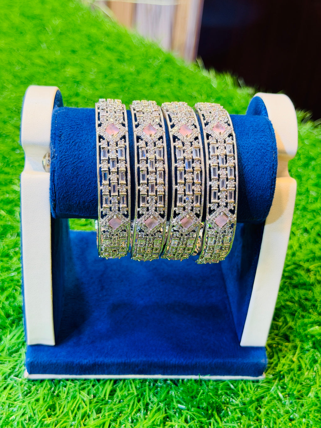 Diamond Shape Pink stone karha