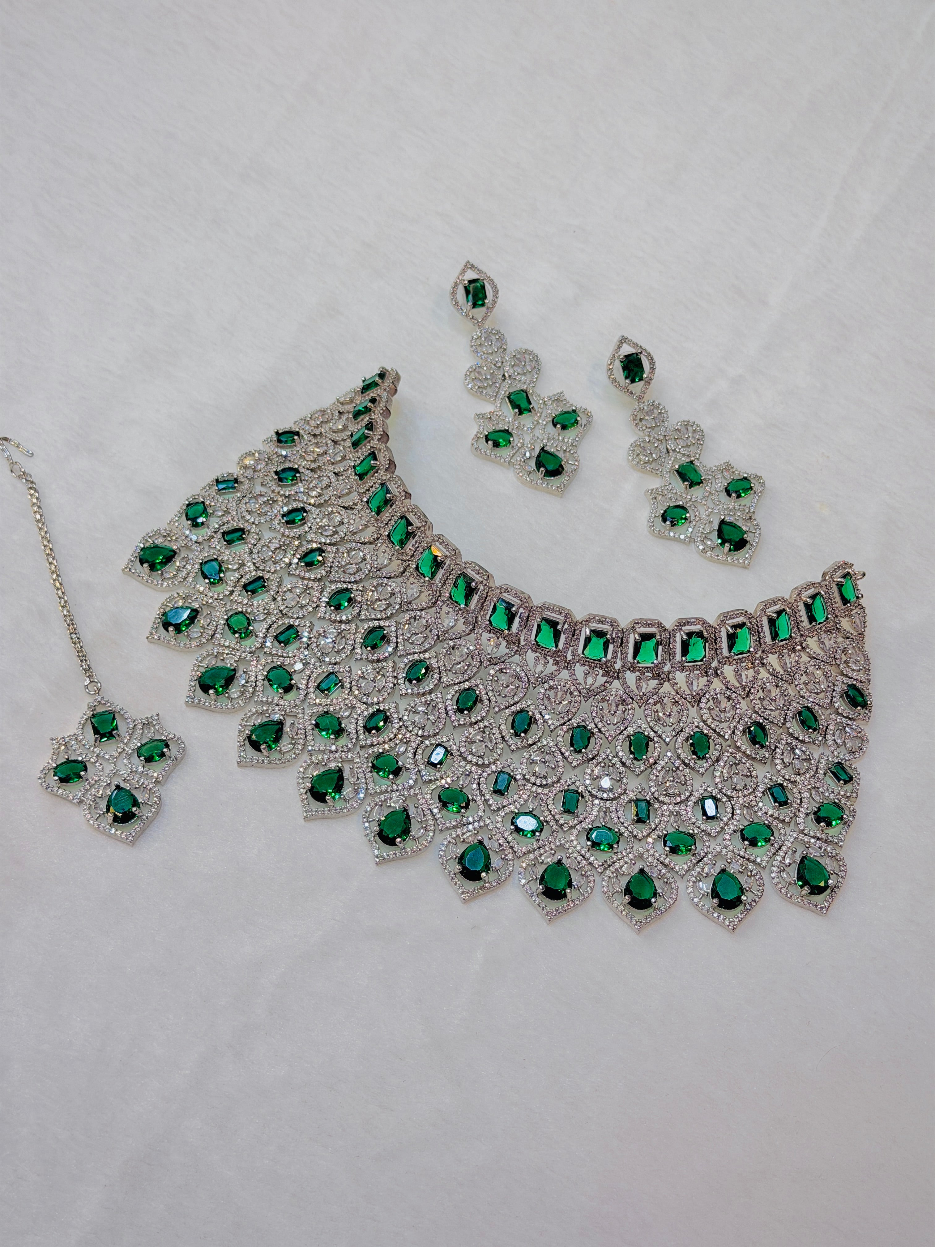 Green One Carat Collar Set