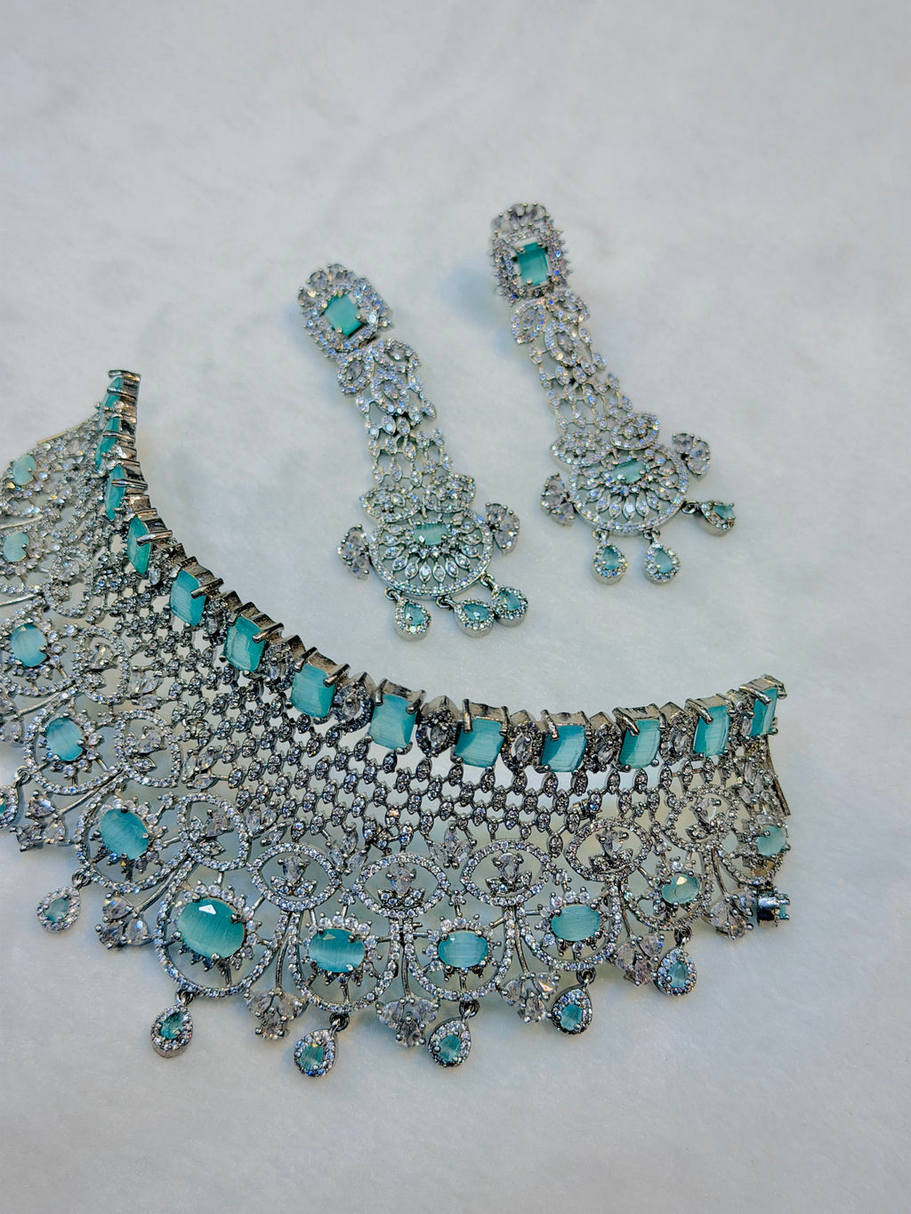Mint Colour One Carat Collar Set