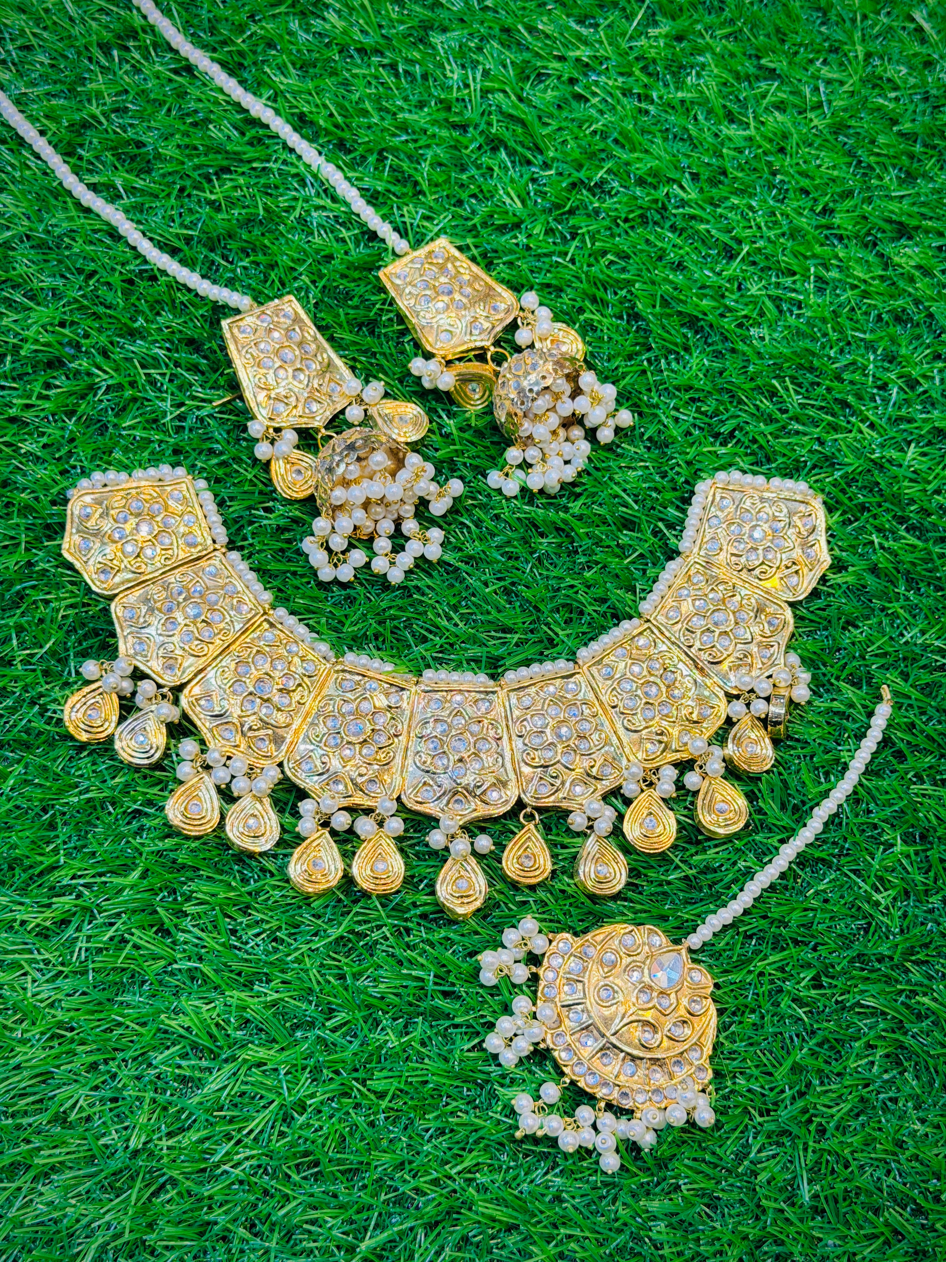 Kundan Necklace Set