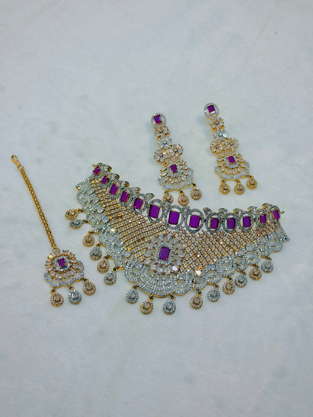 Shocking Pink & Golden Colour One Carat Collar Set