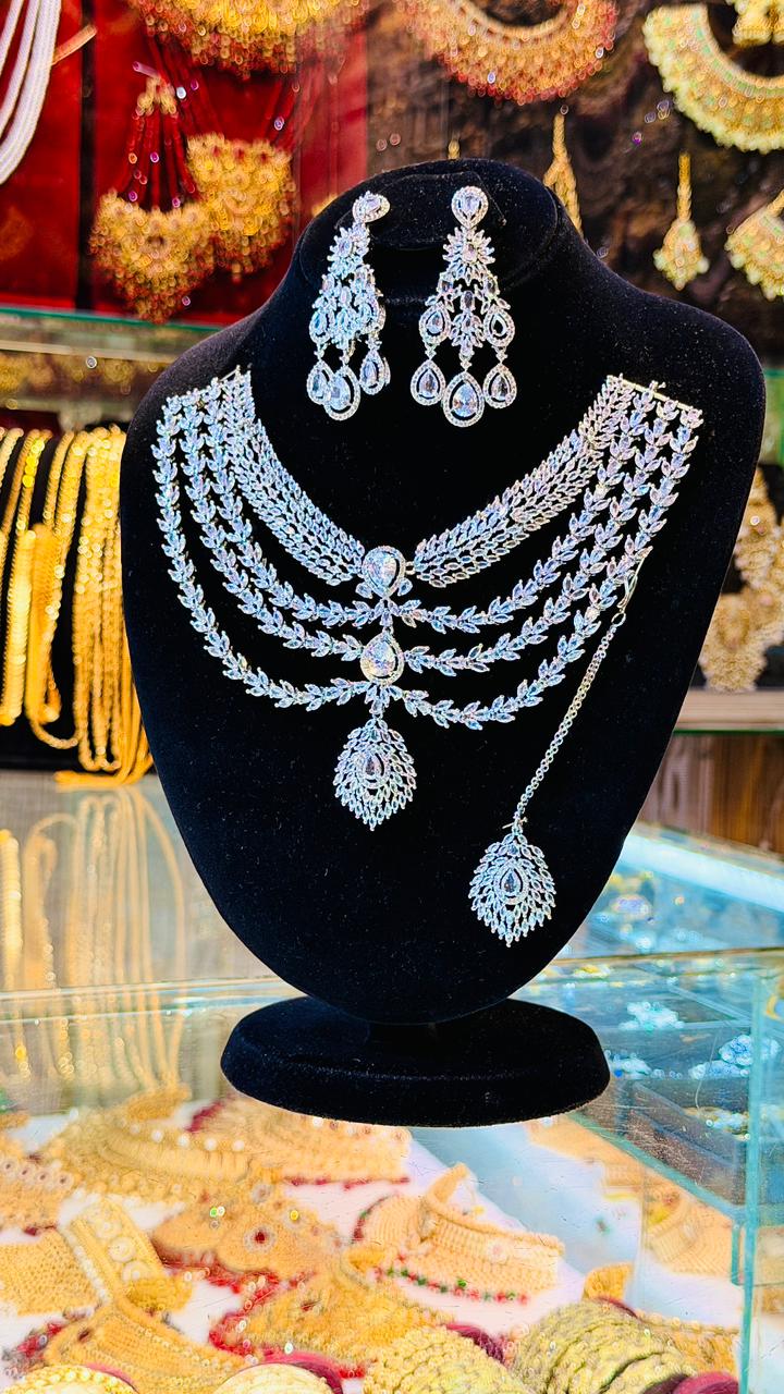 One Carat 4 Layers Necklace Set