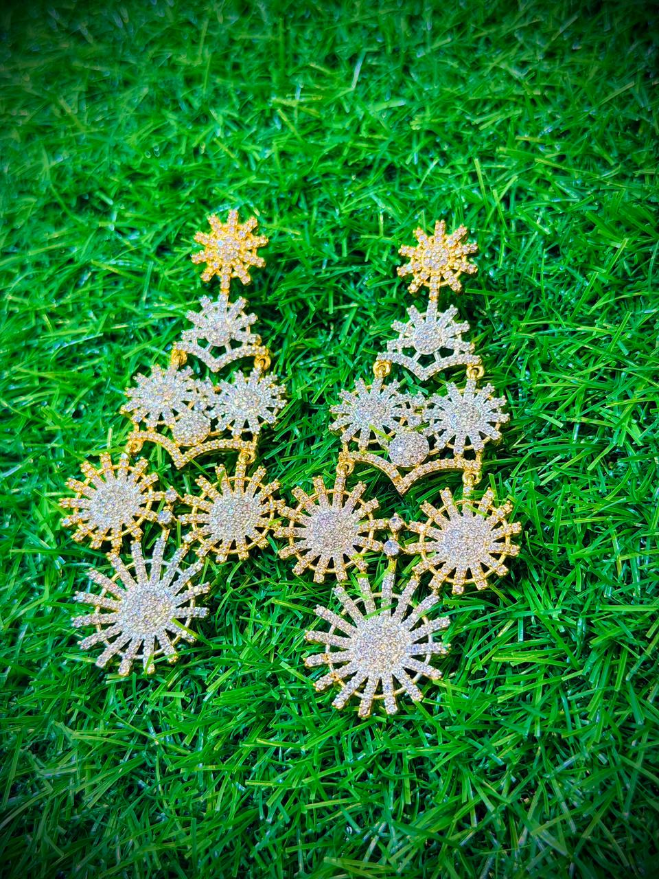 Golden & White 1Ct Earrings