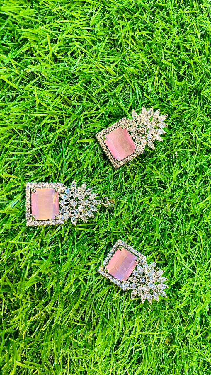 Pink 1Ct Locket & Ear Studs