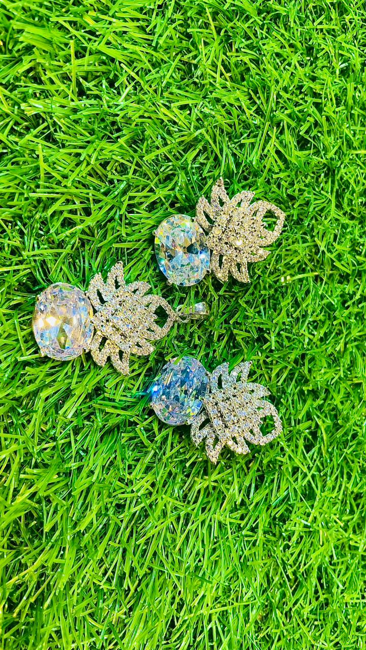 White 1Ct Locket & Ear Studs