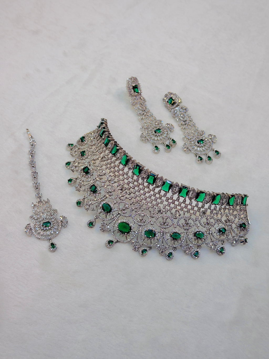 Green One Carat Collar Set