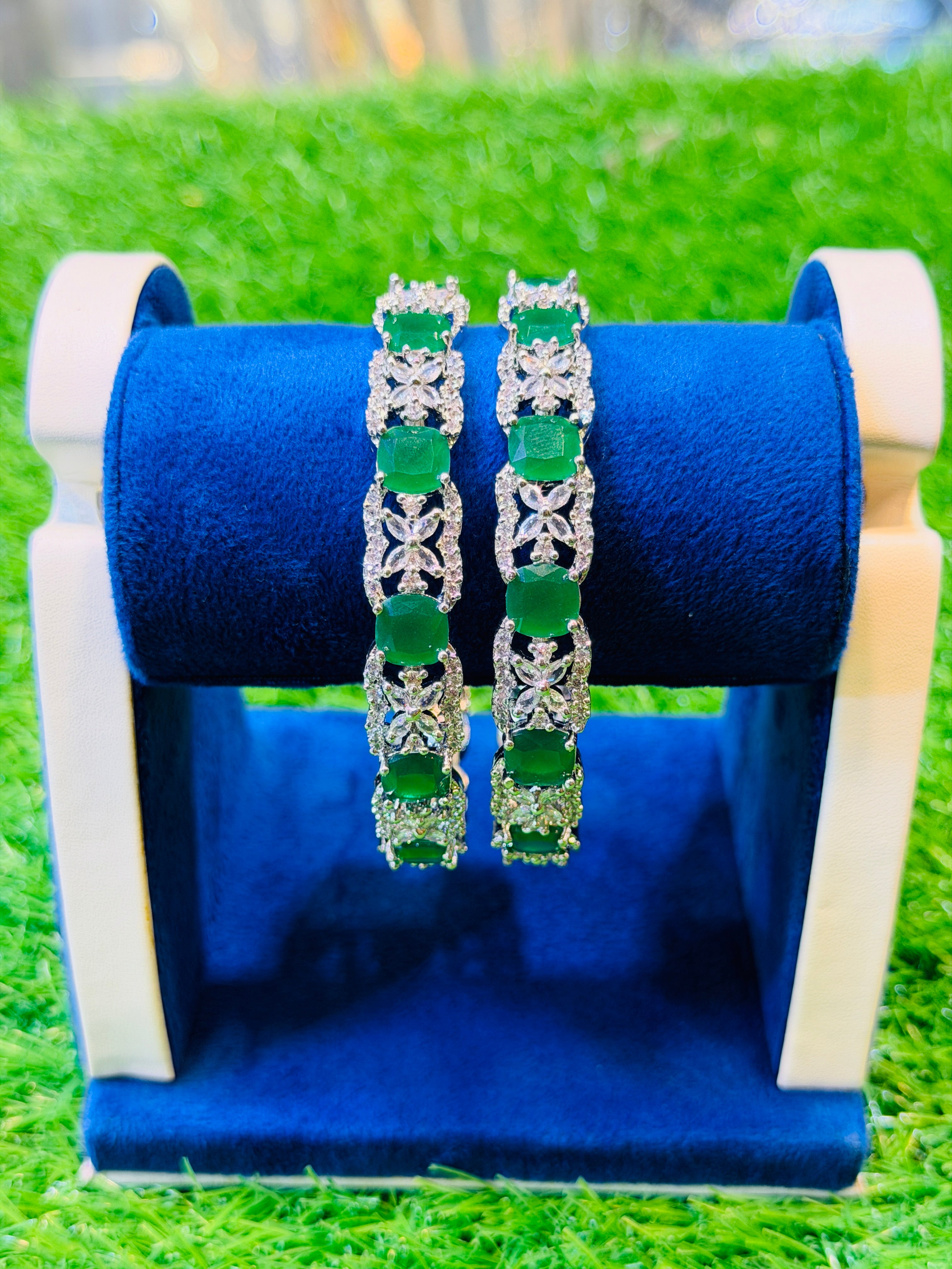 Forest green stone karha