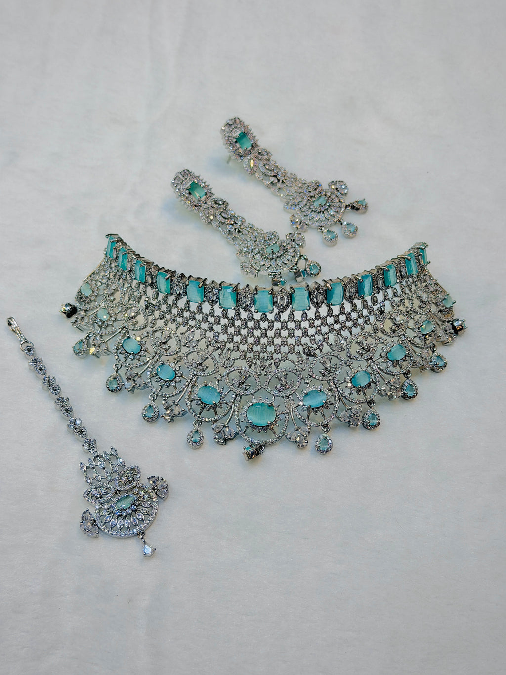 Mint Colour One Carat Collar Set