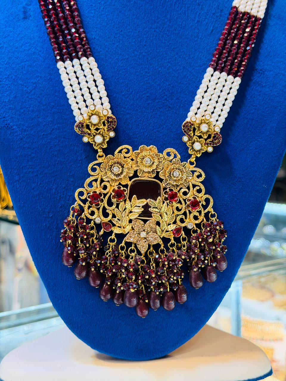 Kashees Design Red/White Colour Mala