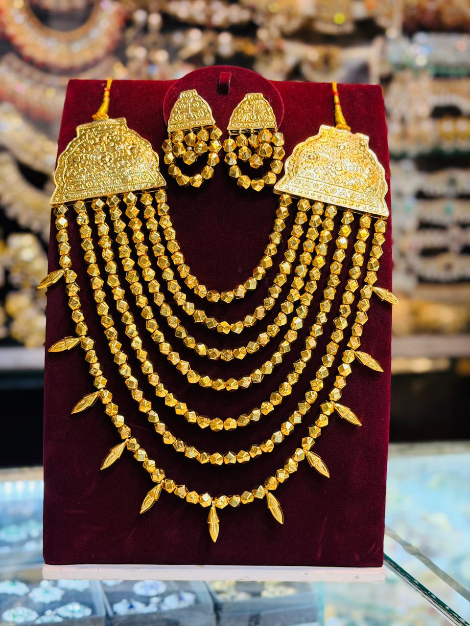 Gold plated katmala with earrings