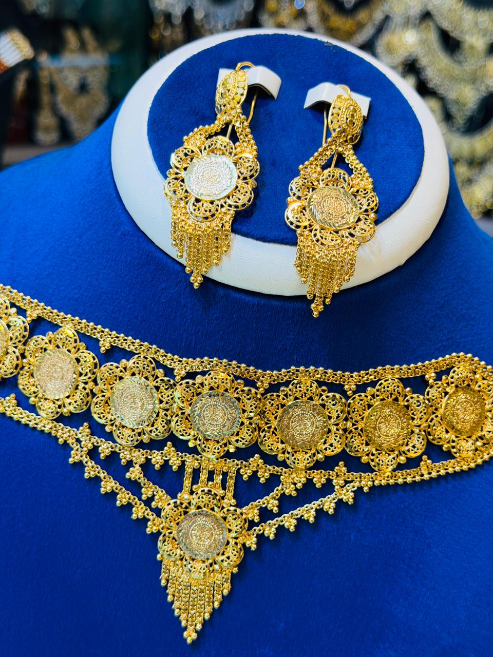 Gold plated choker set with earrings