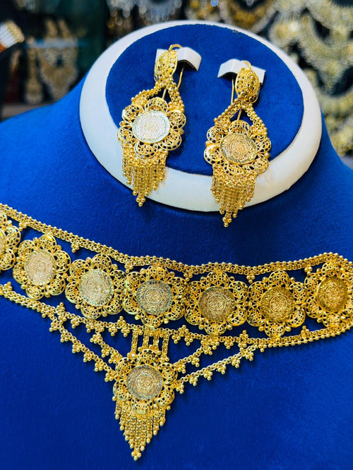 Gold plated choker set with earrings