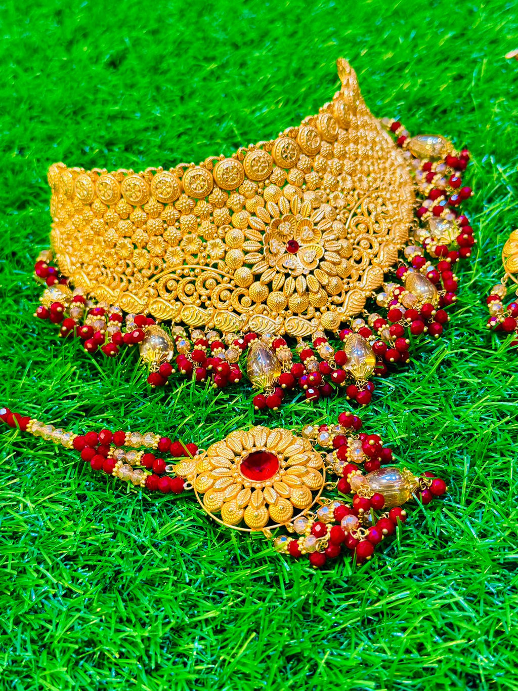 Gold Plated Madrasi Design Collar Set with Earrings & Tika