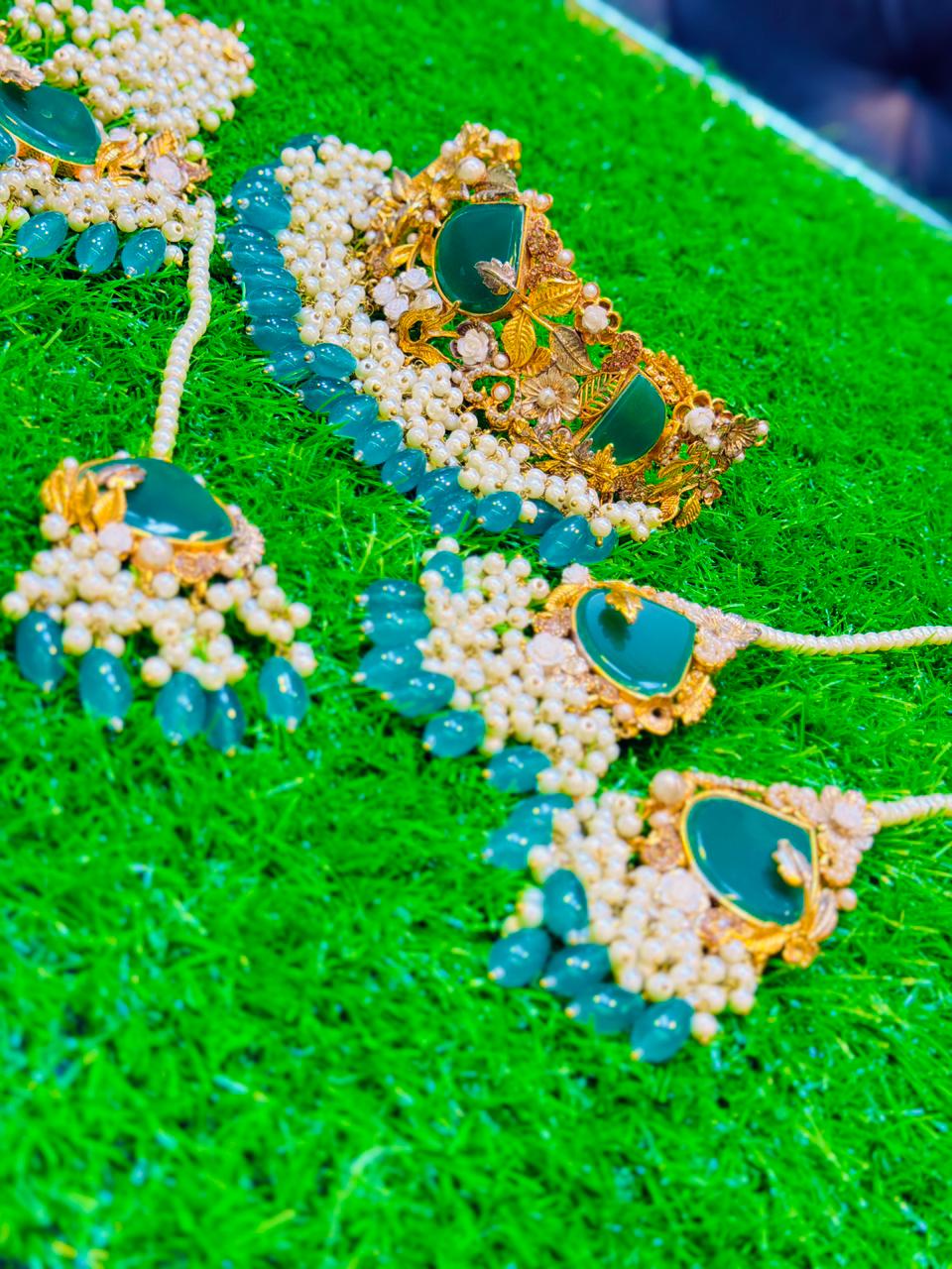 Kashees style green colour Collar Set