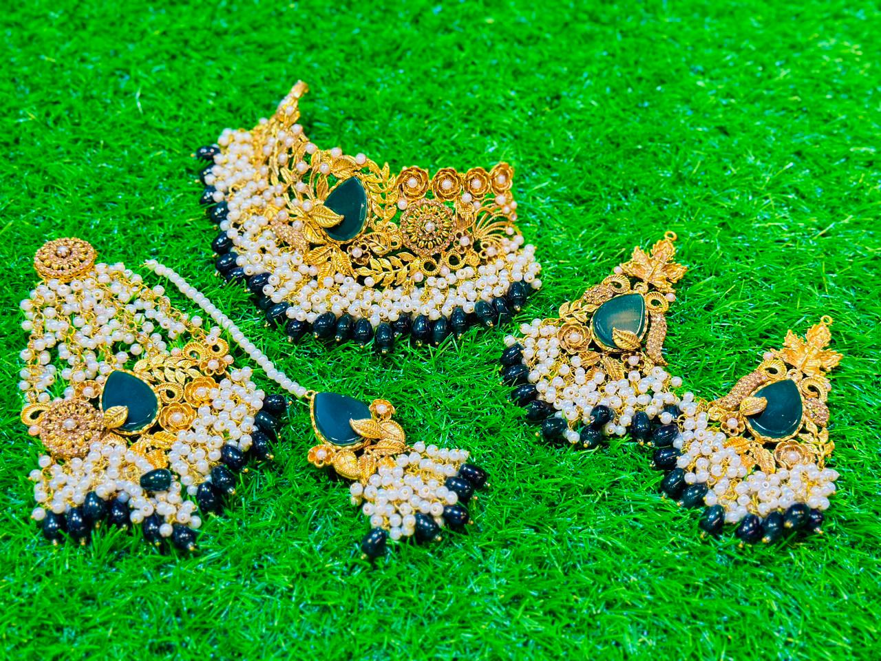Kashees style green colour Collar Set