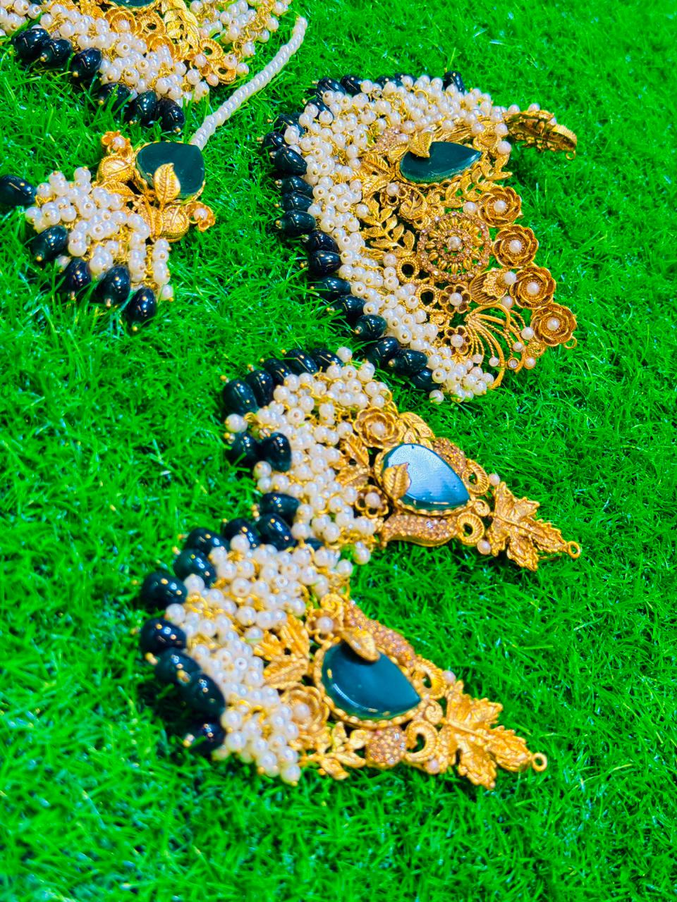 Kashees style green colour Collar Set