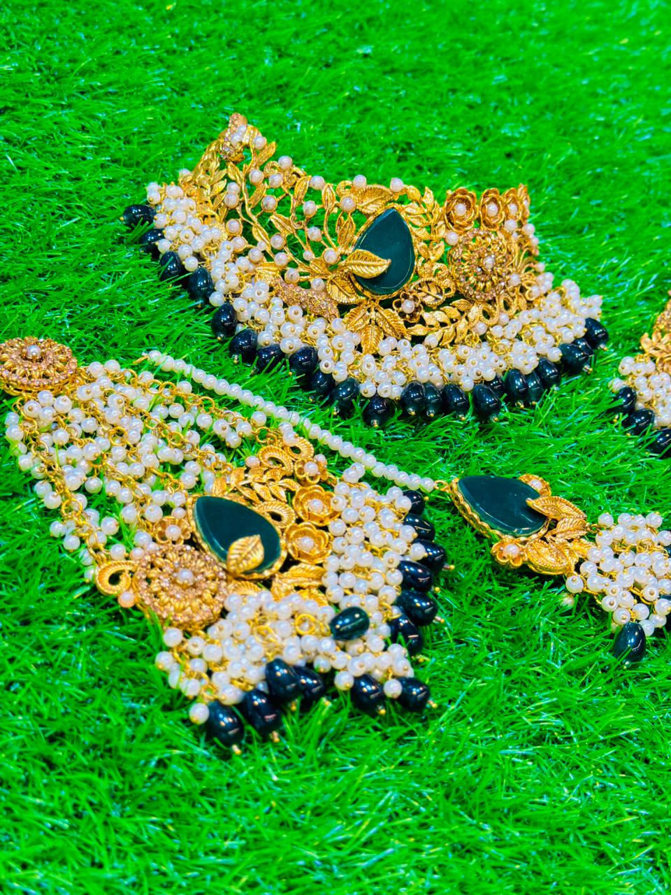 Kashees style green colour Collar Set