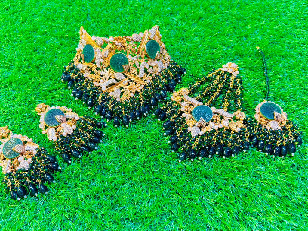 Green colour kashees style Collar Set