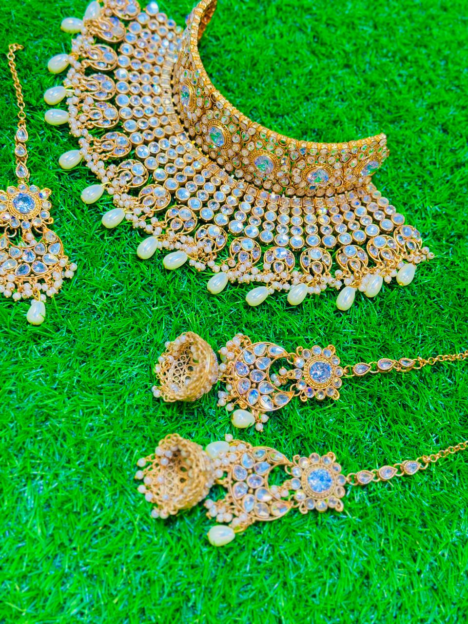 Kundan Collar Set
