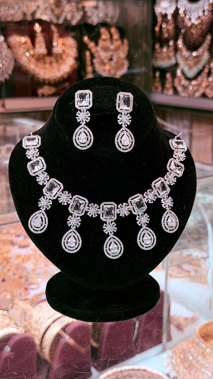 White Colour One Carat Necklace Set With Earrings
