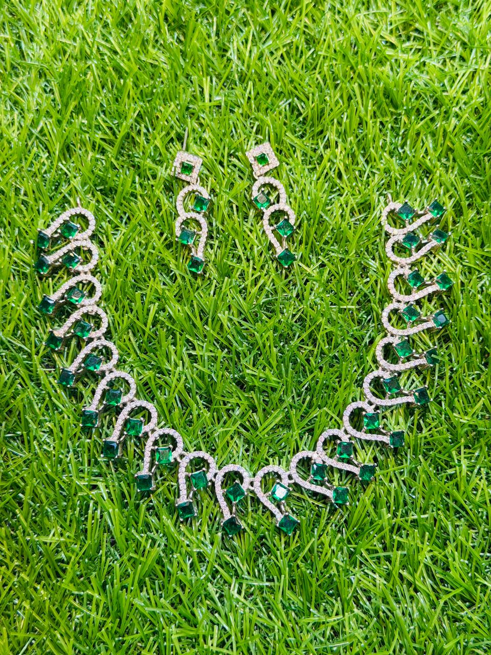Green Colour One Carat Necklace Set With Earrings