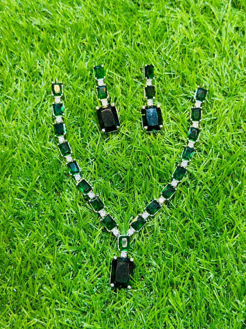 Green Colour One Carat Necklace Set With Earrings