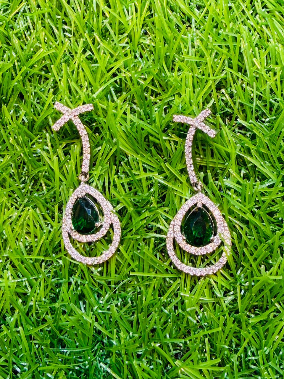 Green Colour One Carat Necklace Set With Earrings