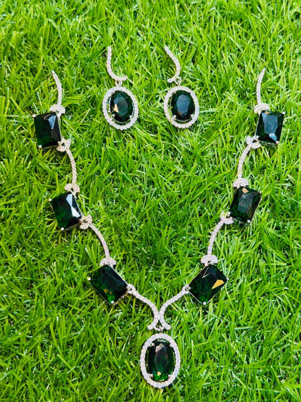 Green Colour One Carat Necklace Set With Earrings