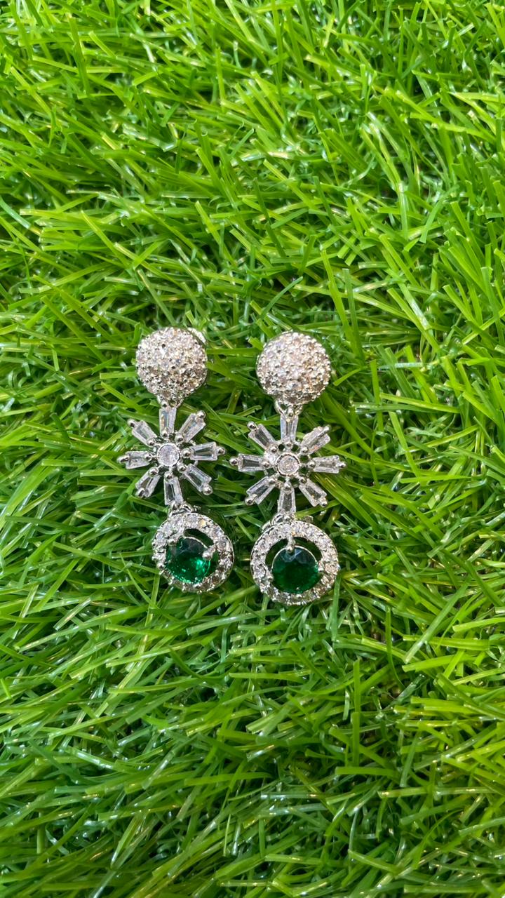 Green Colour One Carat Necklace Set With Earrings