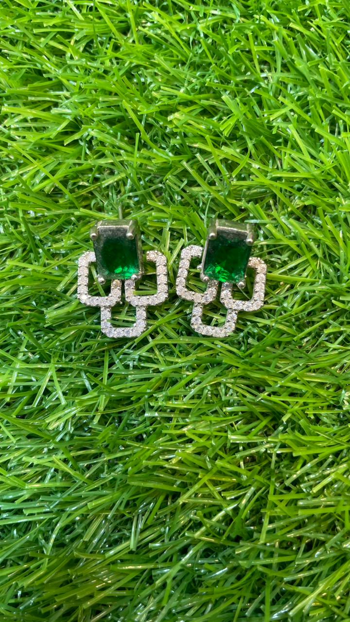 Green Colour One Carat Necklace Set With Earrings