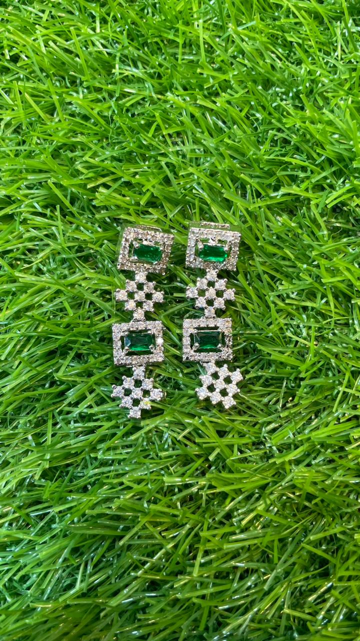 Green Colour One Carat Necklace Set With Earrings