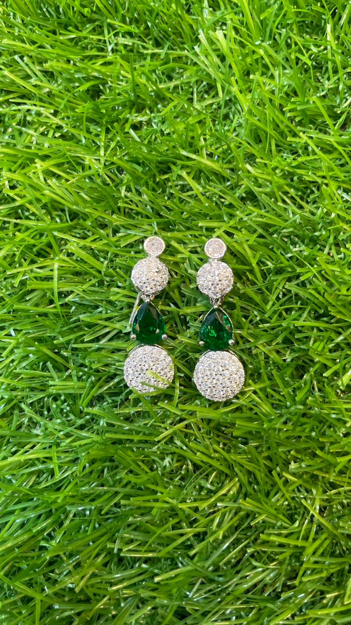 Green Colour One Carat Necklace Set With Earrings